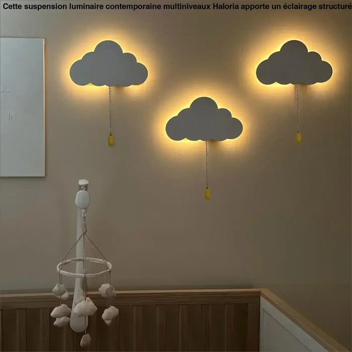 Applique murale cations en forme de nuage gris avec lumière jaune chaude et accents décoratifs jaunes pour décoration intérieure