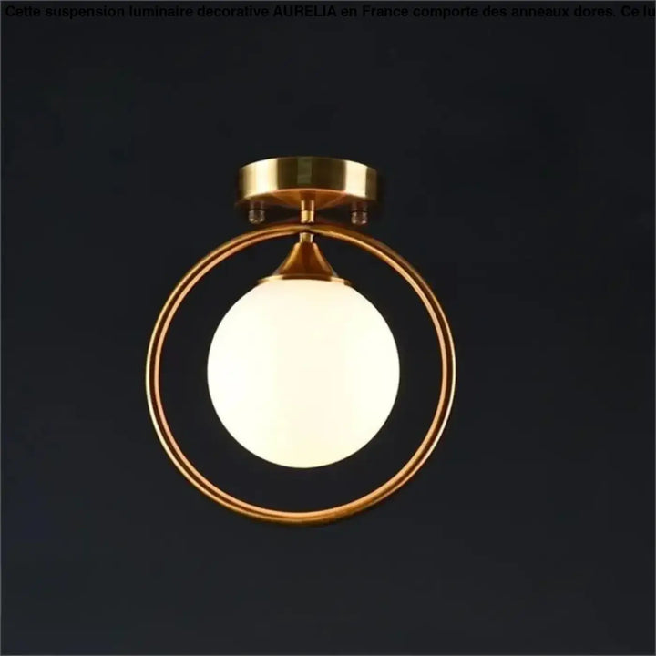 Plafonnier chic orbane avec anneau doré et boule lumineuse en verre dépoli pour éclairage élégant