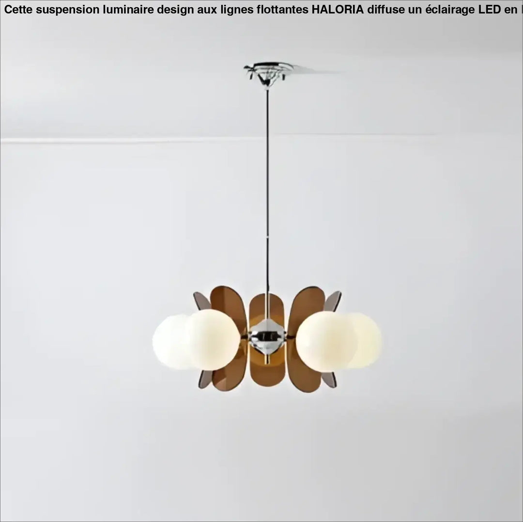 Suspension luminaire melios chic avec finition chrome, cinq globes en verre dépoli chaud et accents en bois en forme de feuille