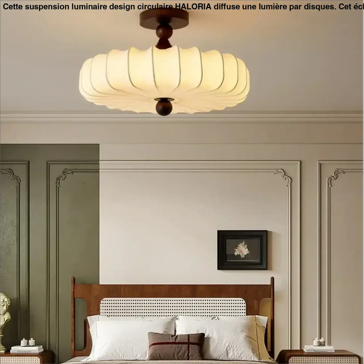 Luminaire plafonnier rubana avec abat-jour plissé chaleureux en tissu et fixation plafond en bois foncé style japandi charme doux