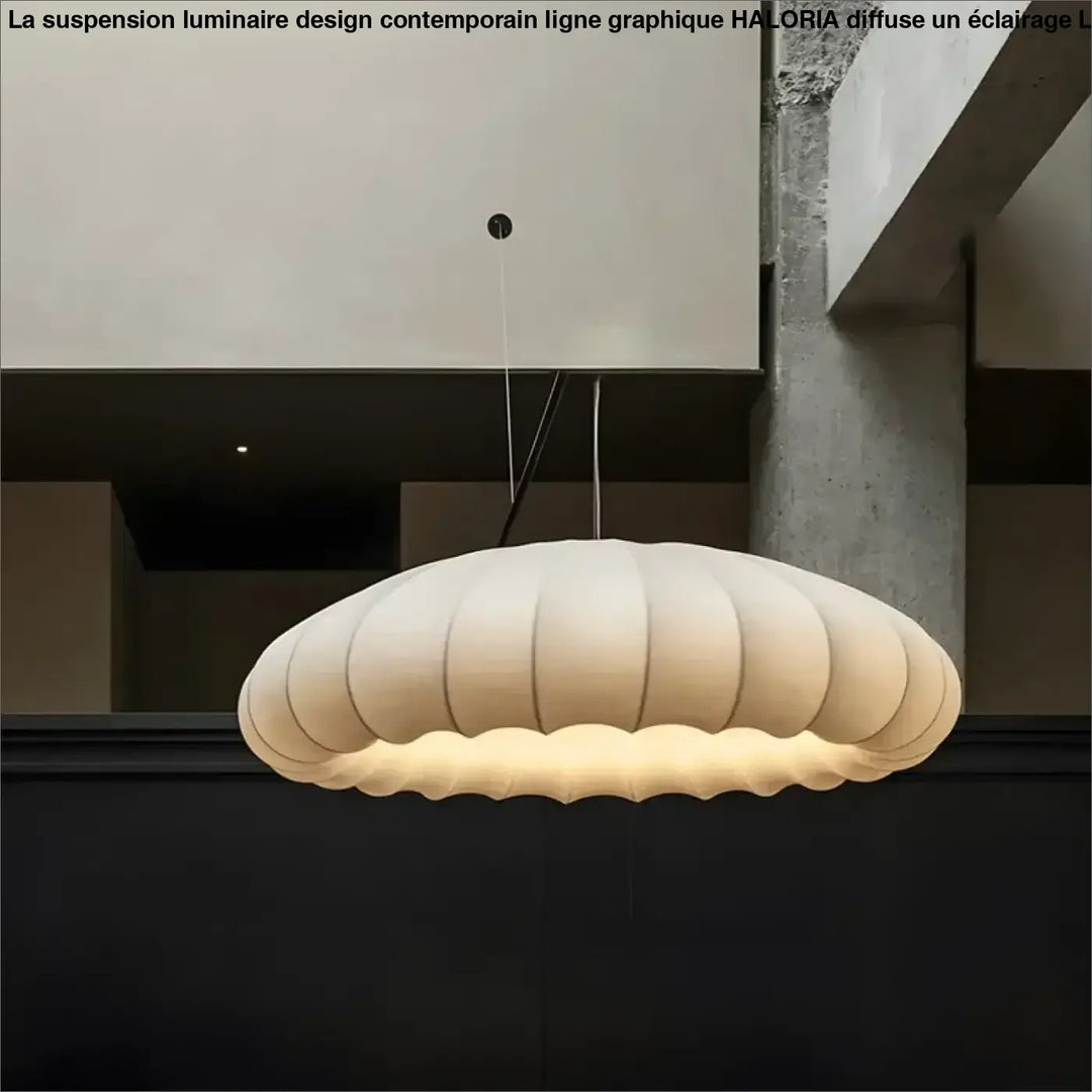 Suspension luminaire design contemporain cream couleur avec texture côtelée et forme nuageuse douce par haloria