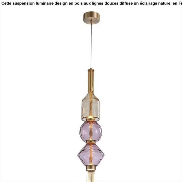 Suspension luminaire slira en métal doré avec trois orbes en verre soufflé violet et clair à éclairage chaud intégré