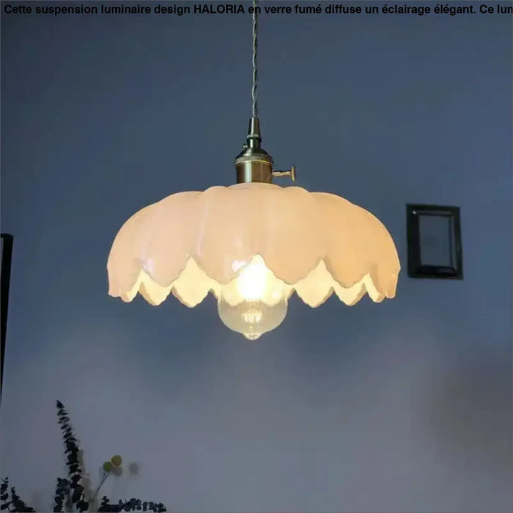 Suspension luminaire en verre motif floral au style élégant