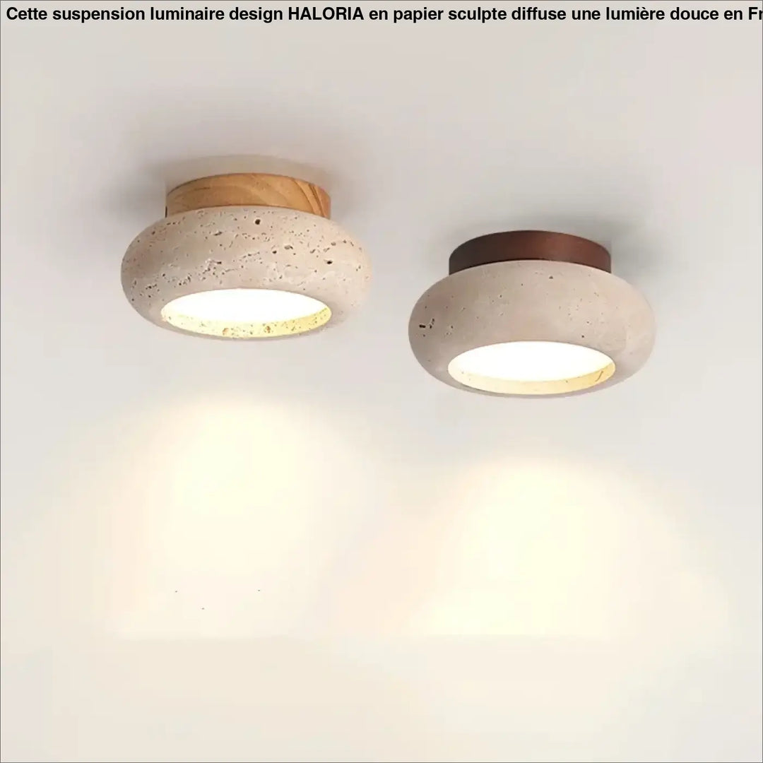 Deux luminaires suspension design minimalistes en béton avec accents bois naturel et finition bronze mat haloria