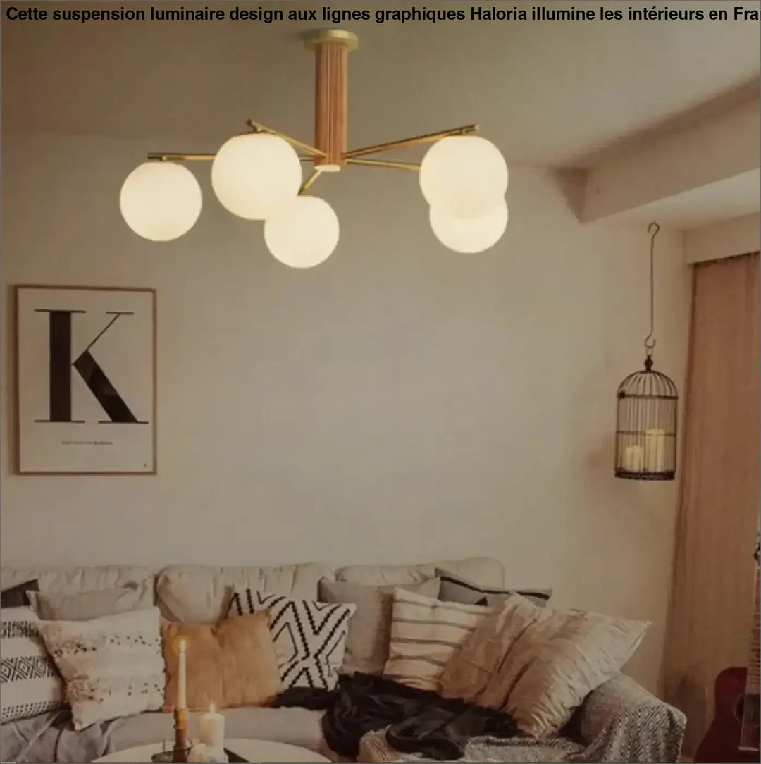 Luminaire plafonnier moderne cortix en laiton avec cinq globes en verre givré finition noyer