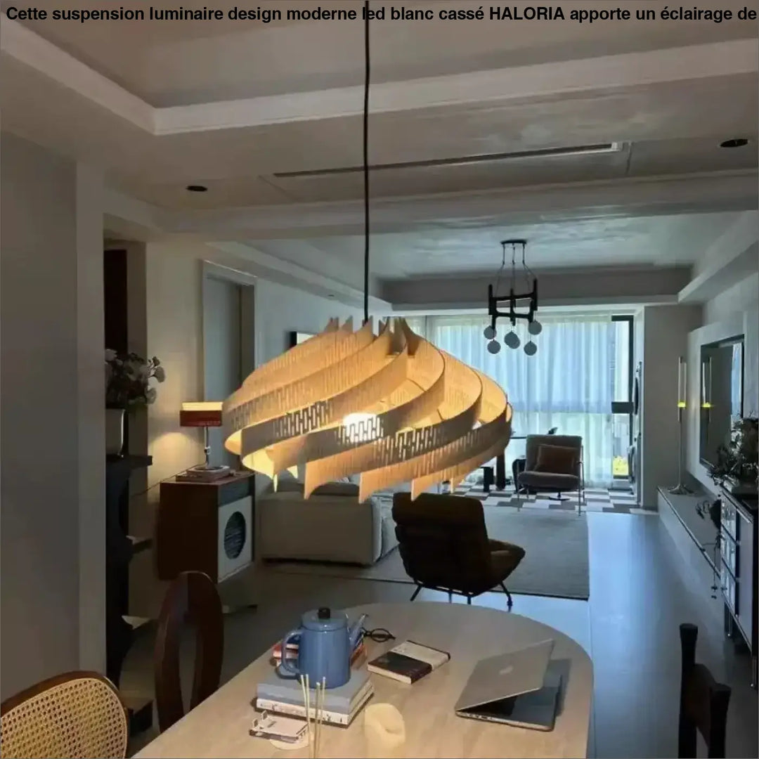 Suspension design en bois pour une lumière douce et élégante