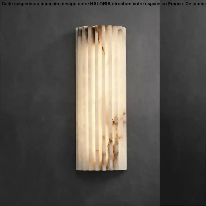Applique murale albor en albâtre naturel avec finition striée crème et veinures marron pour un murale design élégant