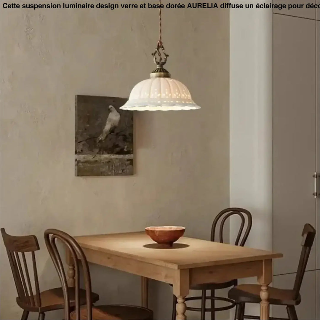 Suspension luminaire vintage en verre au style antique