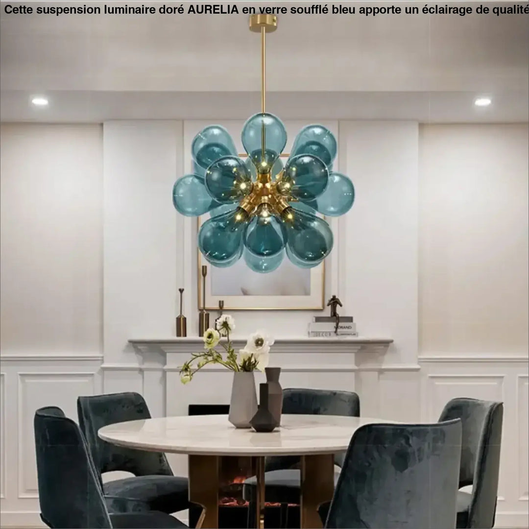 Suspension Luminaire Doré Avec Boules En Verre Soufflé Moderne