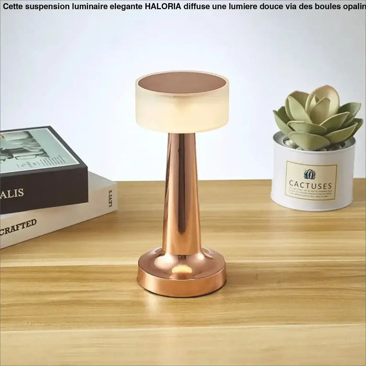 Lampe de table ninou finition cuivre avec abat-jour en verre dépoli variateur tactile design minimaliste décoration intérieure