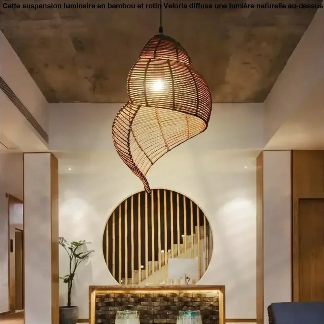 Suspension Luminaire En Bambou Et Rotin En Forme De Bigorneau Naturel