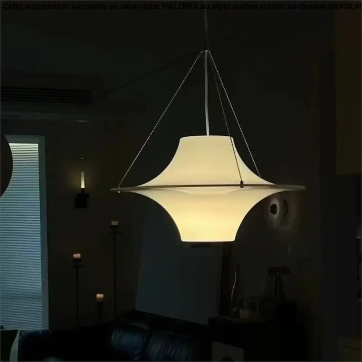 Suspension courbes fluides blanche ambiance douce chic