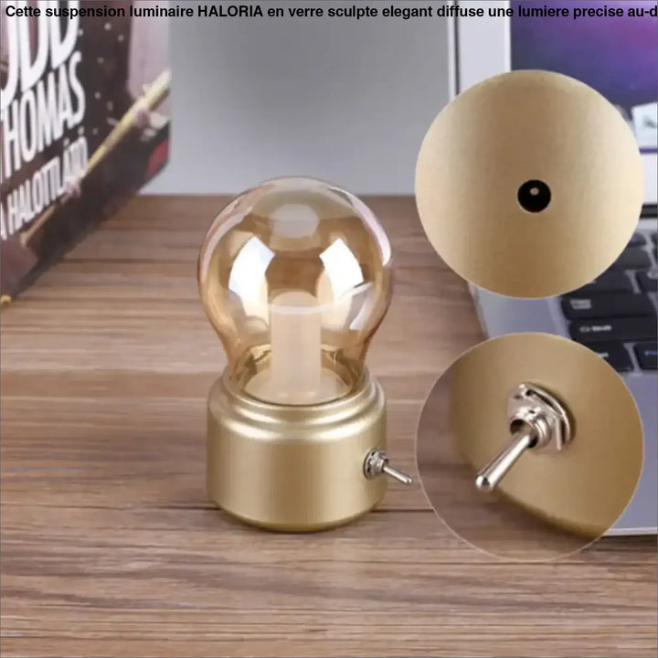 Lampe de table vintage vintora en métal doré avec globe en cloche ambrée claire pour décoration intérieure élégante