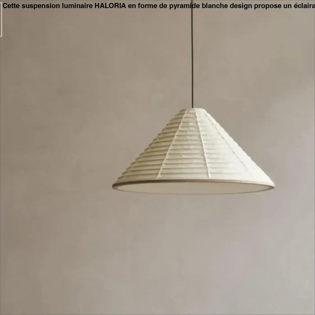 Suspension luminaire en forme de pyramide blanche design originale

