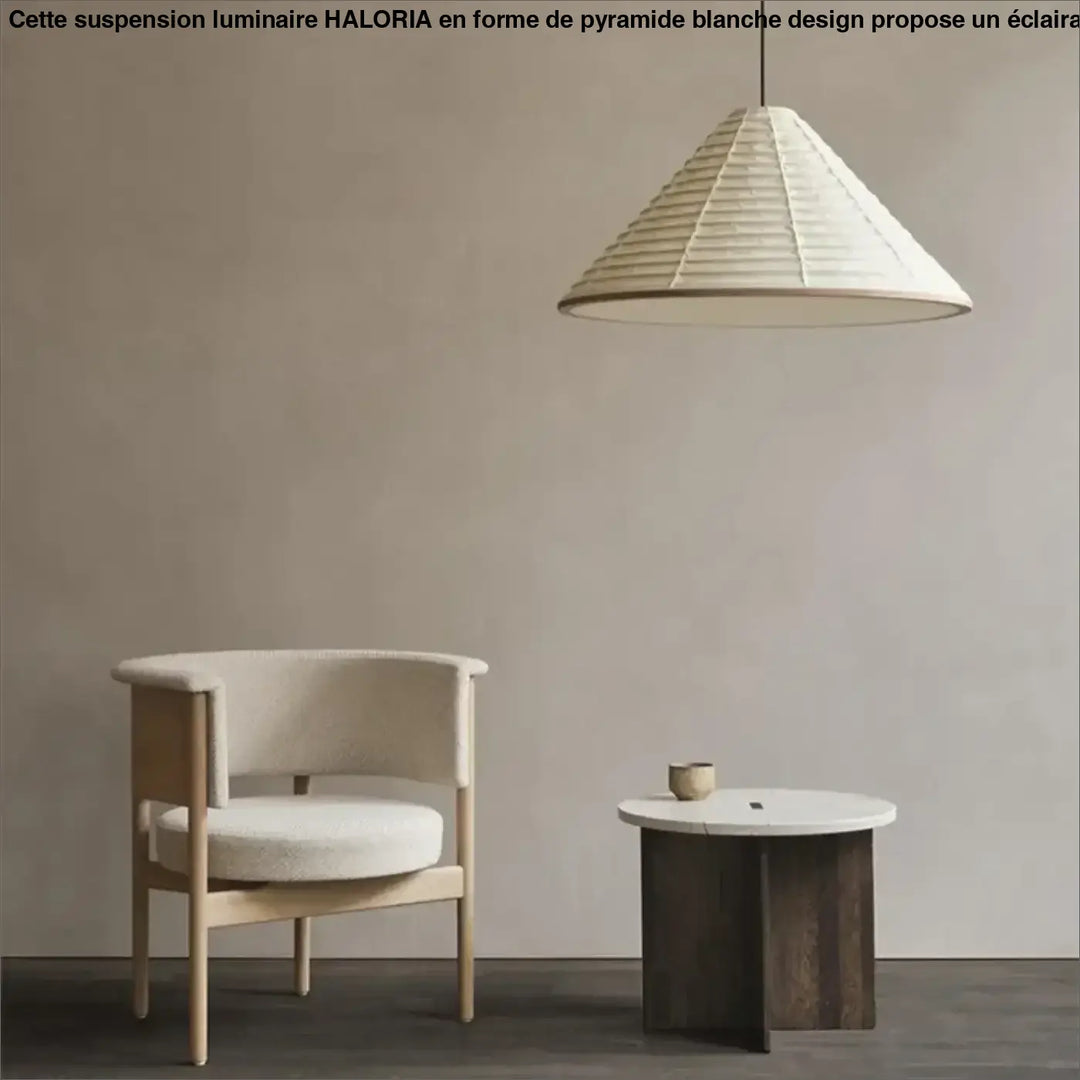 Suspension luminaire en forme de pyramide blanche design originale

