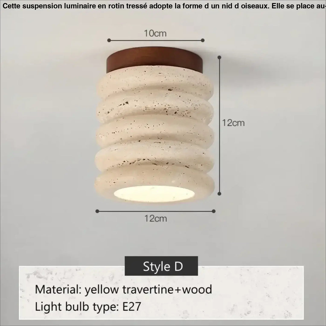 Suspension luminaire nid d oiseaux avec corps en béton texturé beige et dessus en bois brun au-dessus d’une table