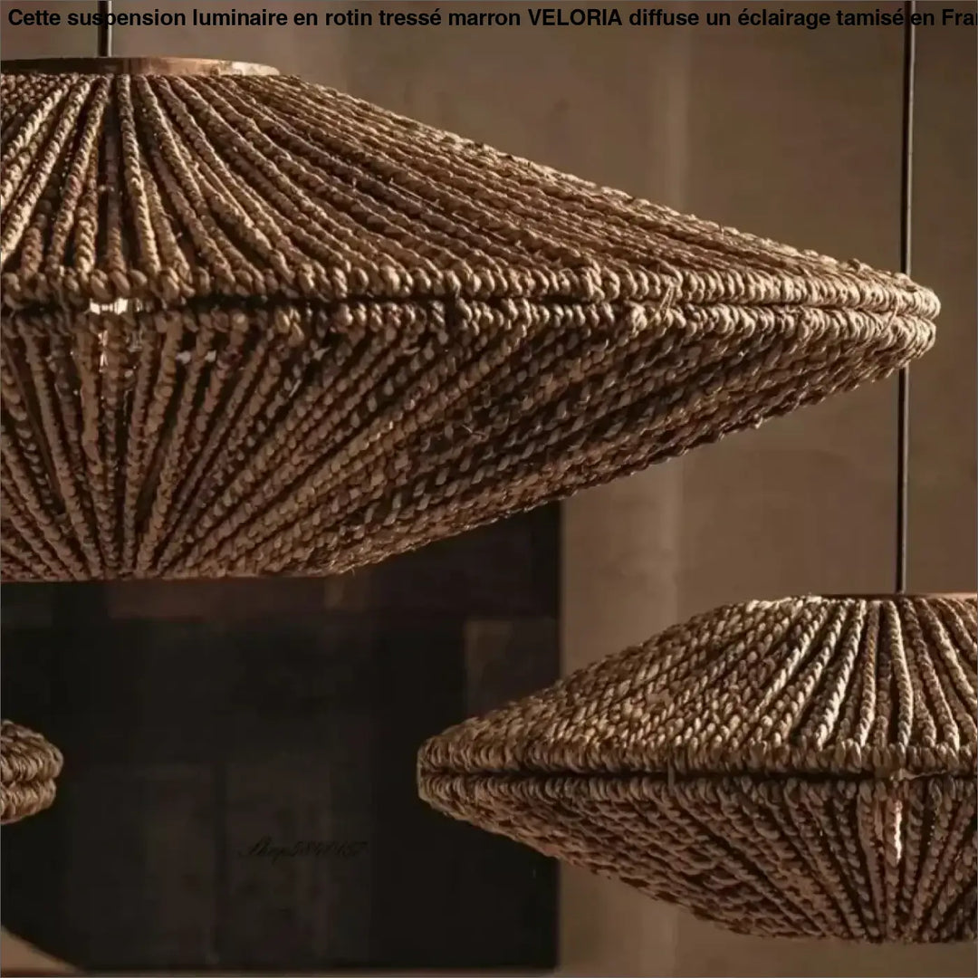 Suspension luminaire en rotin tréssé marron haut de gamme

