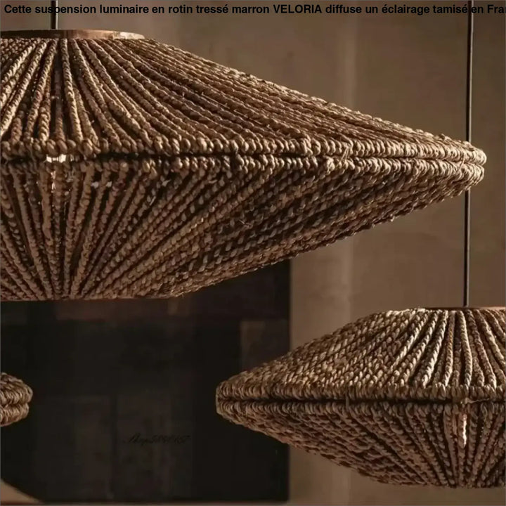 Suspension luminaire en rotin tréssé marron haut de gamme

