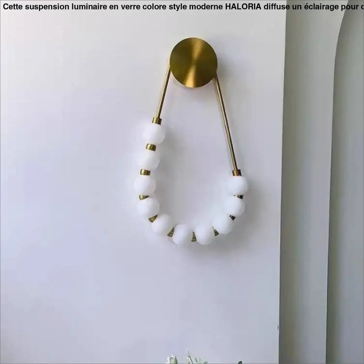 Applique murale led doré avec boules blanches style chic