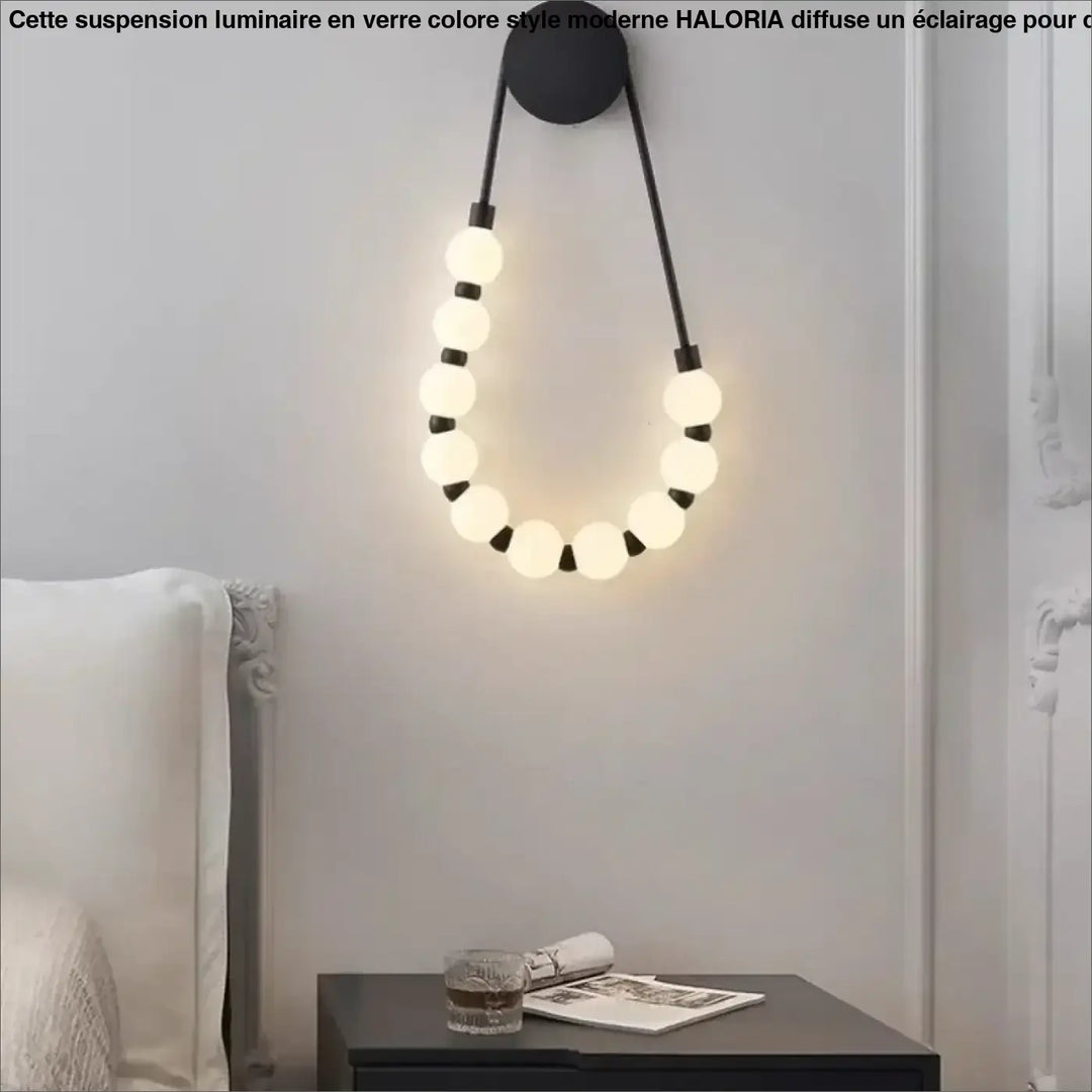 Applique murale led doré avec boules blanches style chic