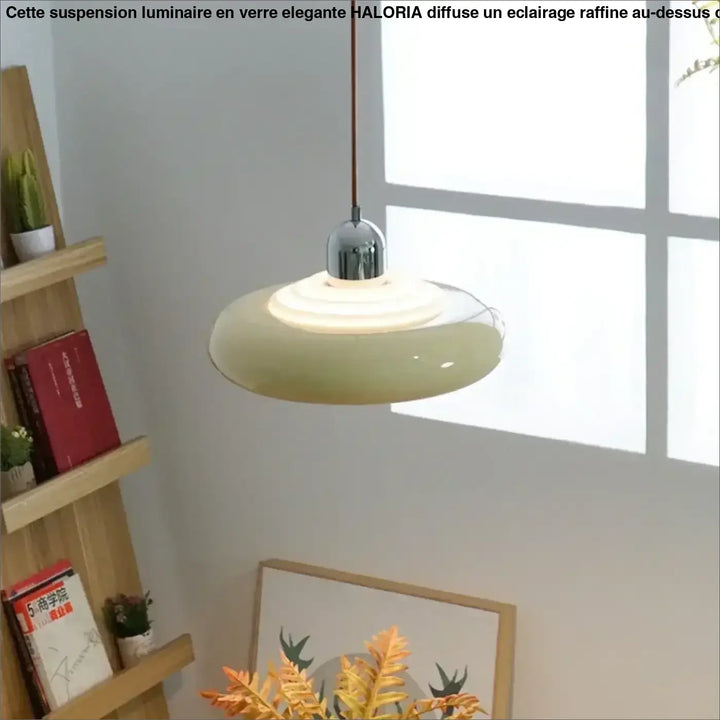Suspension luminaire medina avec abat-jour en verre vert pâle, finition chrome et cordon marron fin
