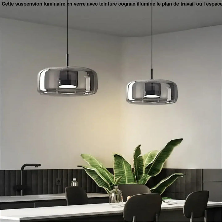 La Suspension Luminaire En Verre Avec Une Teinture Cognac Style Rond