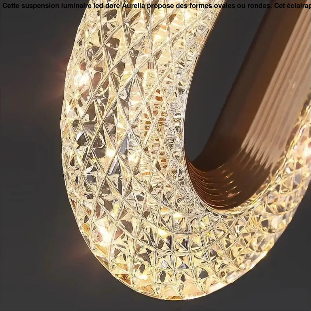 Suspension luminaire LED doré disponible en ovale ou rond

