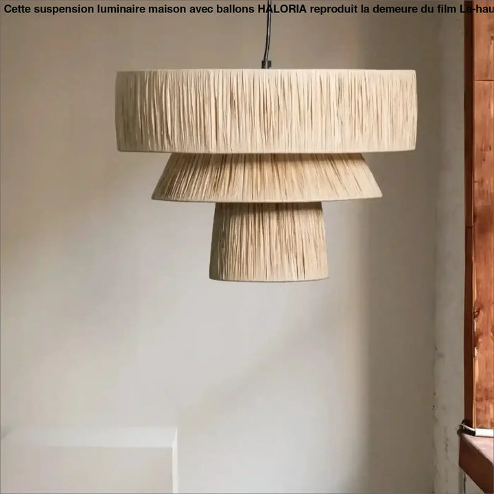 Suspension luminaire en osier en forme de cloche aux bords ondulés

