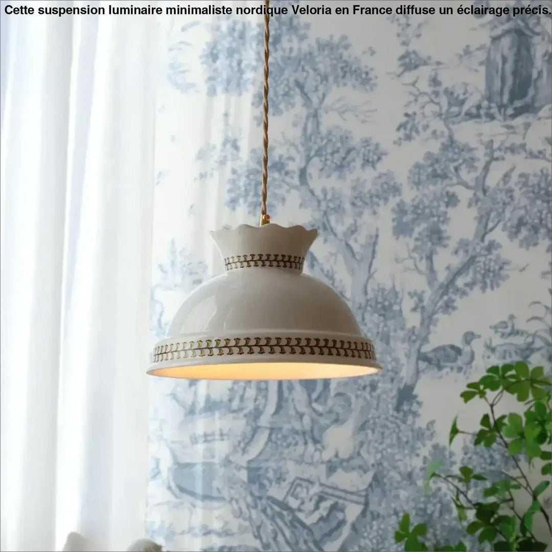 Suspension en céramique blanche style champêtre raffiné