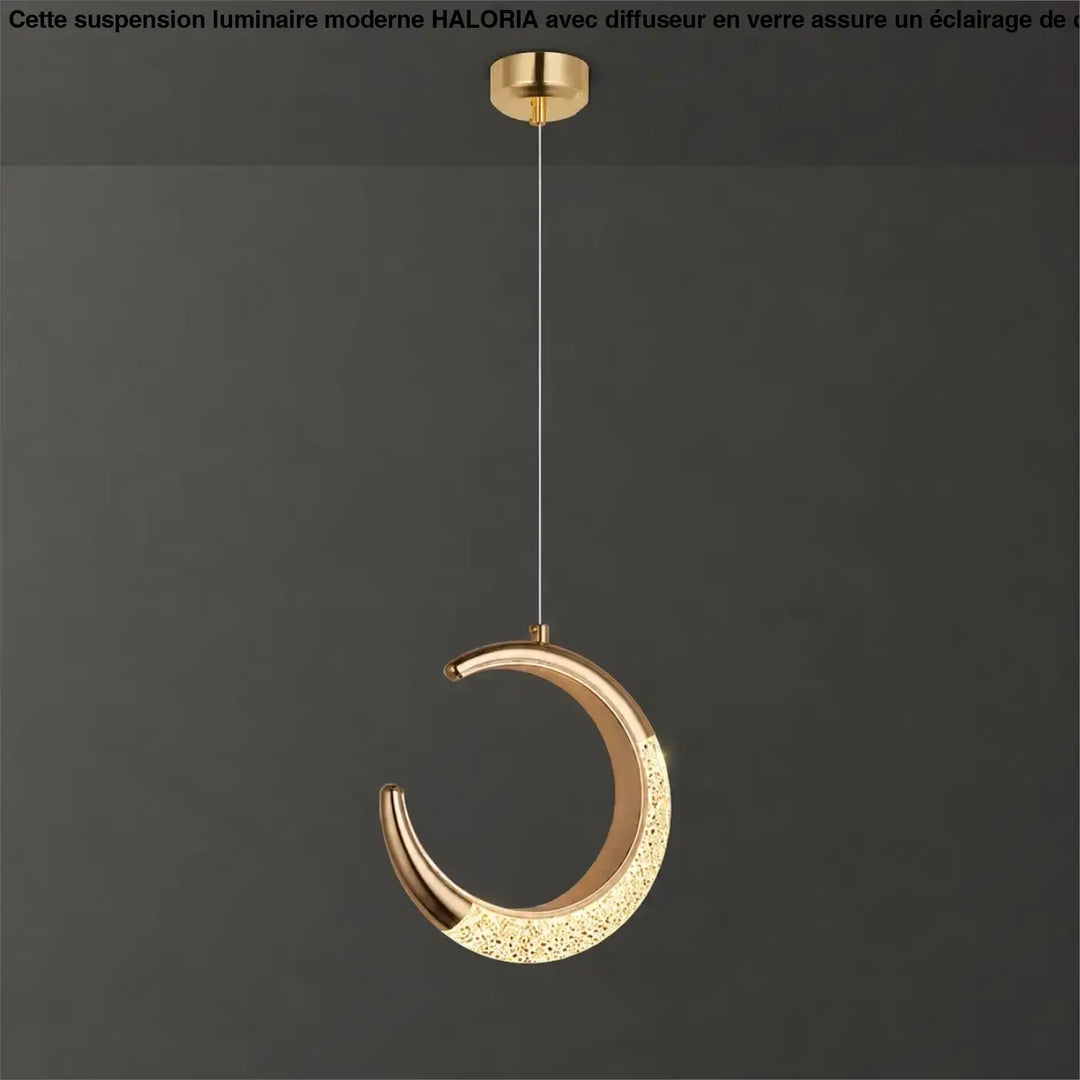 Suspension luminaire aluna en crescent moderne doré avec surface texturée et finition métallique élégante luminaire décorative