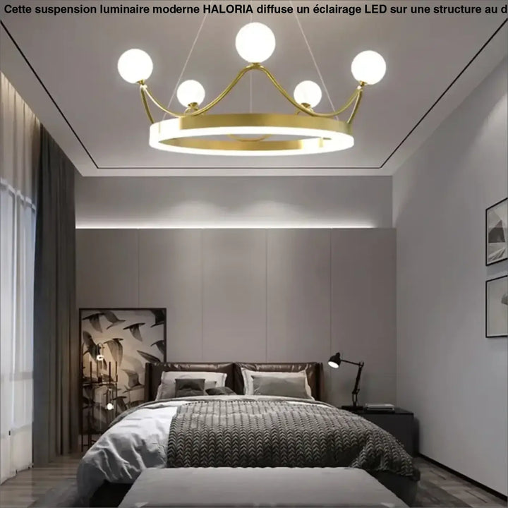 Suspension Luminaire Moderne Design Doré Avec Boules Blanches

