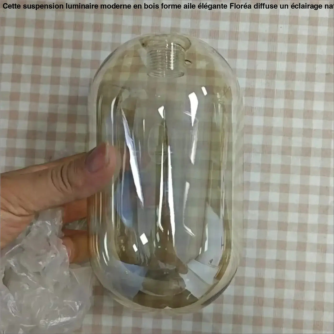 Applique murale minimaliste en verre avec tige en laiton intemporelle