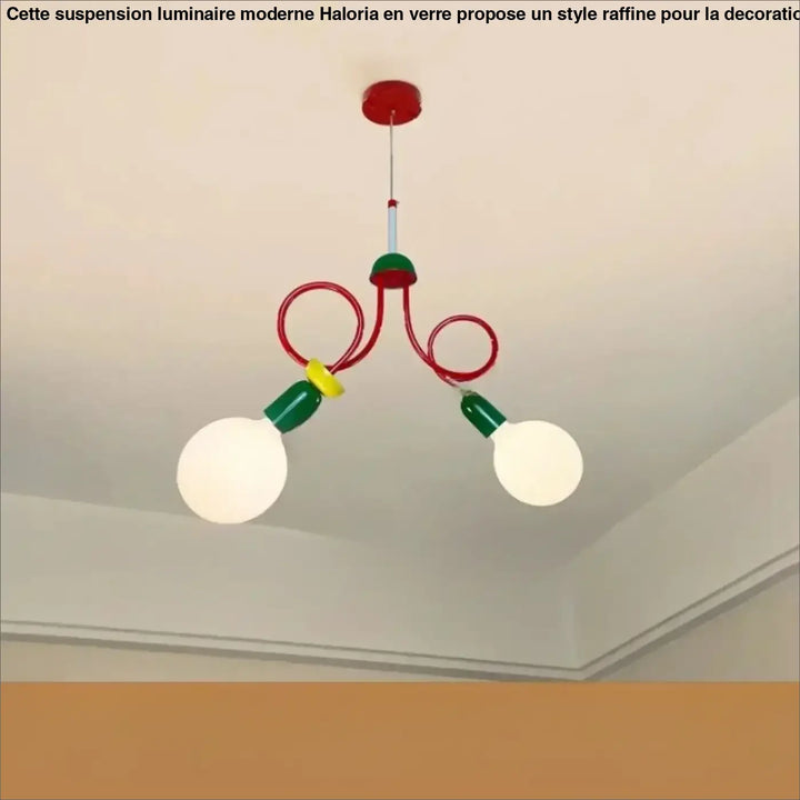 Lustre filéa rouge et vert avec deux globes blancs sphériques luminaire décoratif d’intérieur élégant