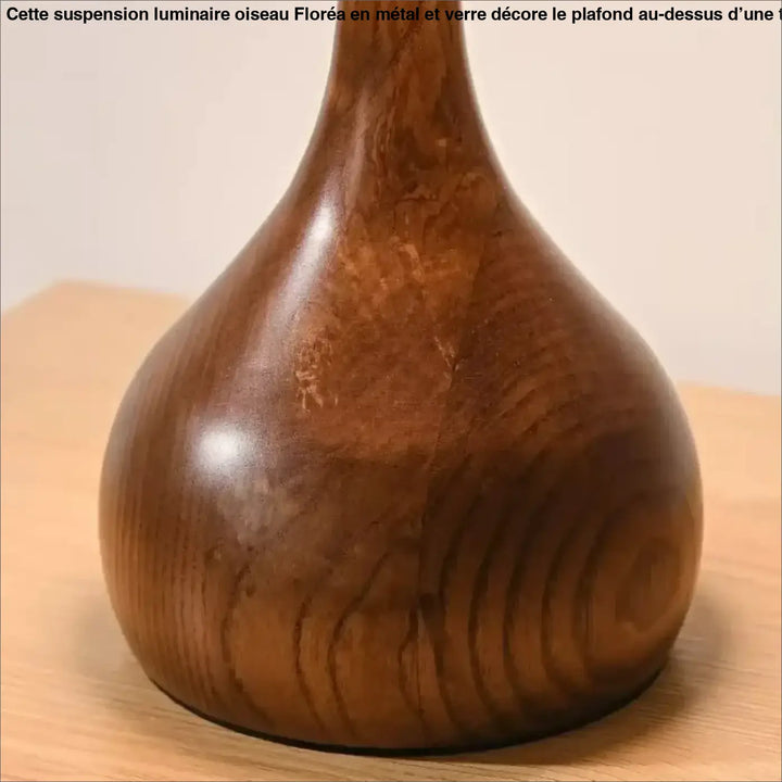 Lampe de chevet baobab en bois foncé poli avec grain visible pour décoration intérieure et chevet rétro plus qu’un design