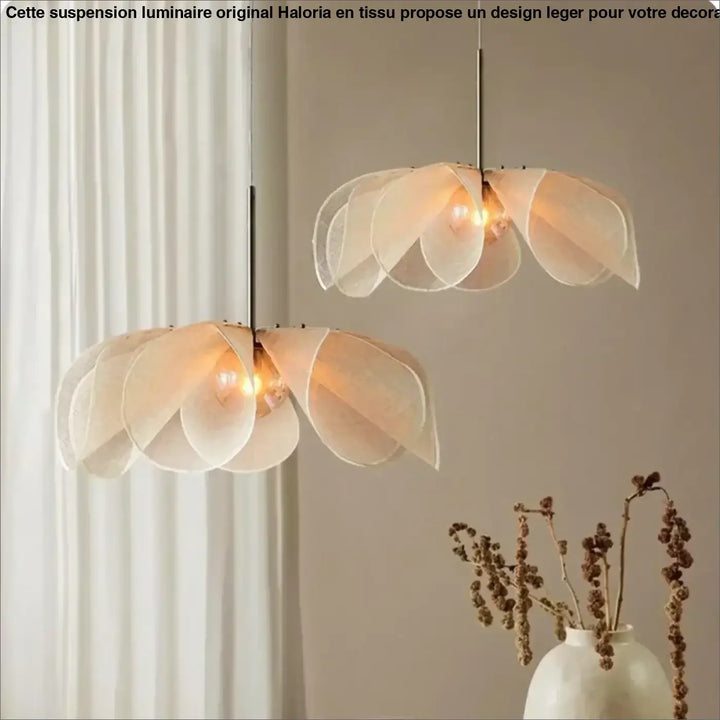 Suspension luminaire original en tissu au design léger et élégant

