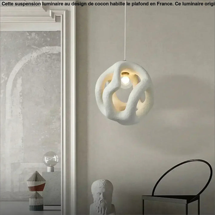 Suspension Luminaire Orignal Au Design De Cocon Résine Blanc Ou Noir