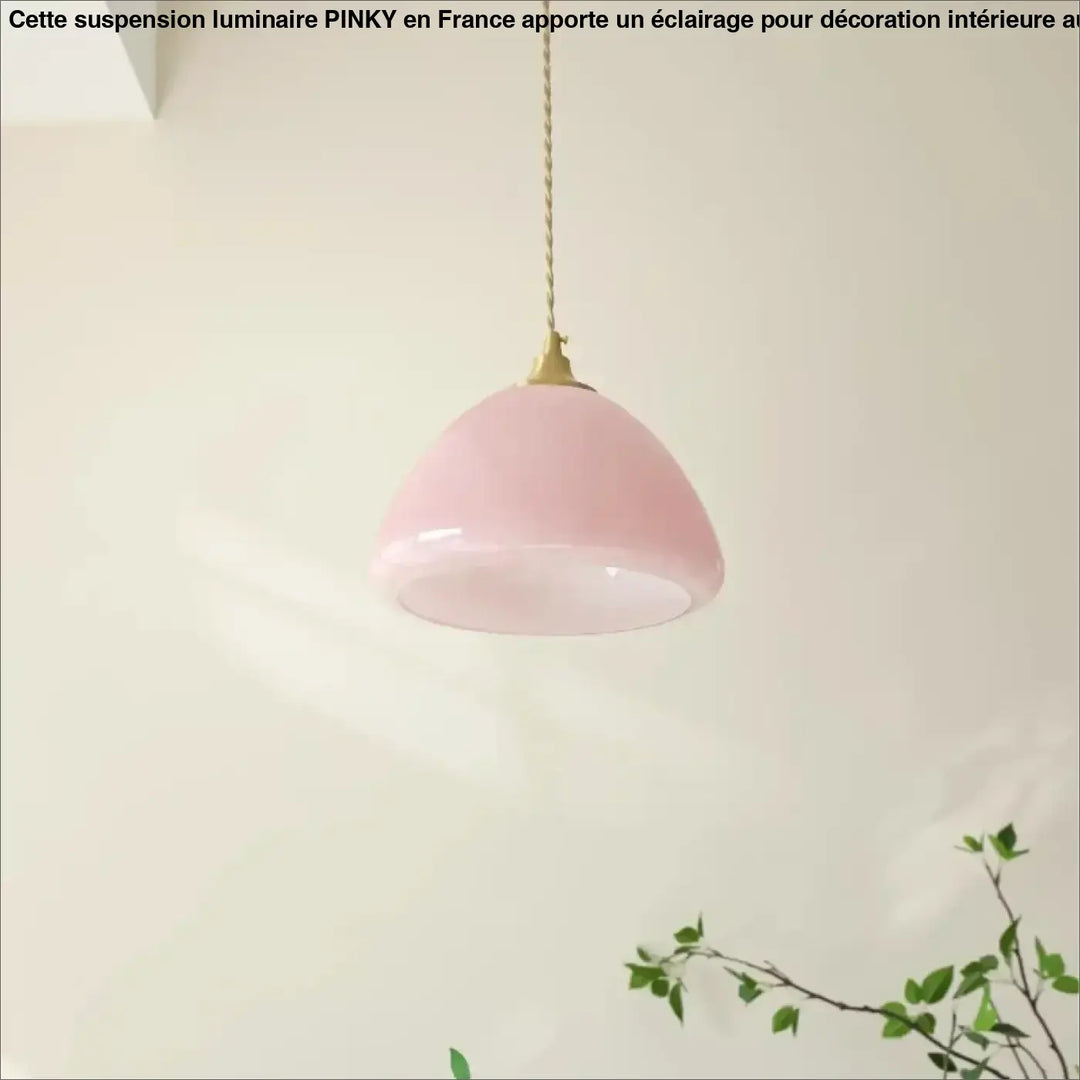 Suspension luminaire design en verre rose pastel et métal doré