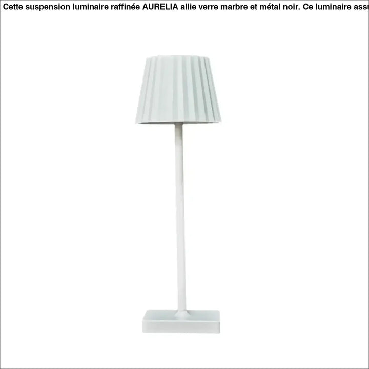 Lampe de table escaLe blanche élégante avec abat-jour conique plissé et base rectangulaire minimaliste