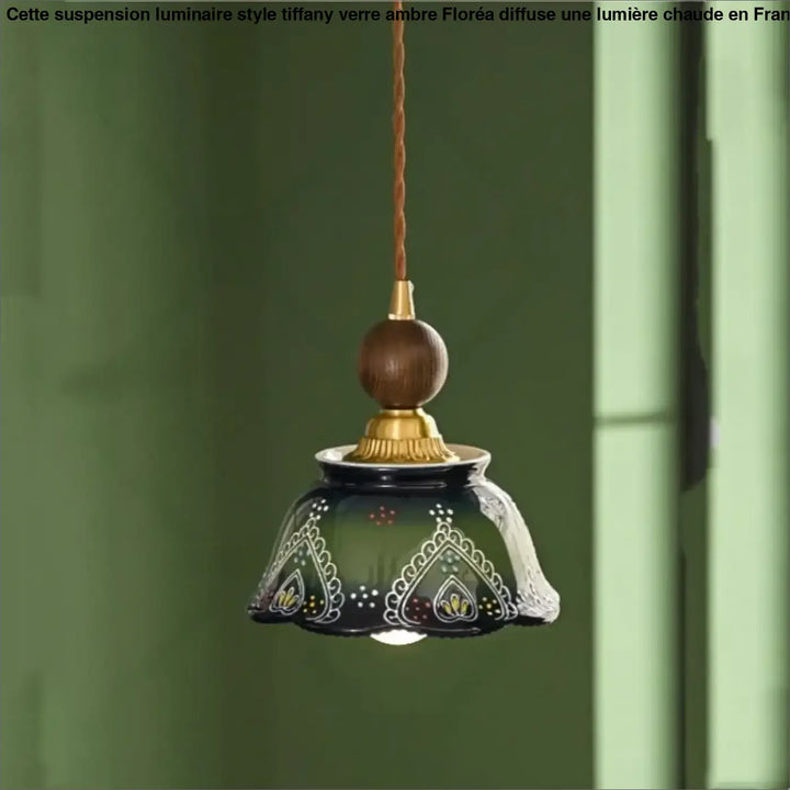 Suspension vintage en céramique vert et bois pour salon chic
