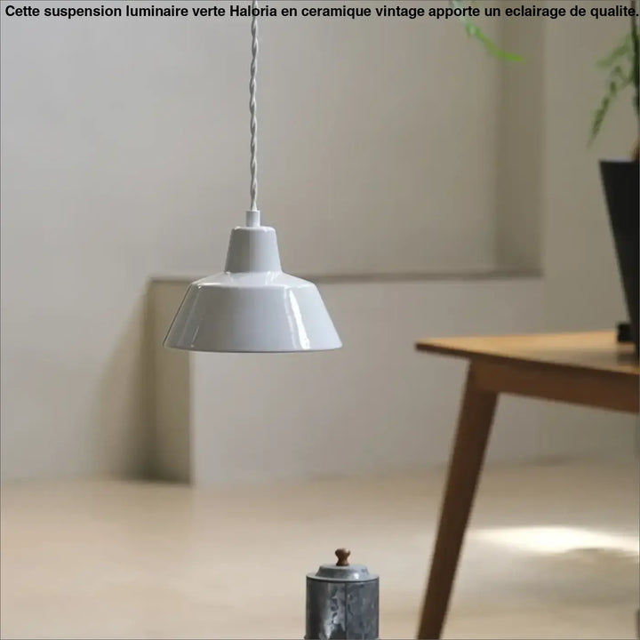 Suspension en céramique style atelier minimaliste chic