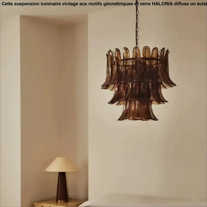 Suspension luminaire vandis avec verre sculpté ambré effet cascade suspendue par chaîne en métal sombre