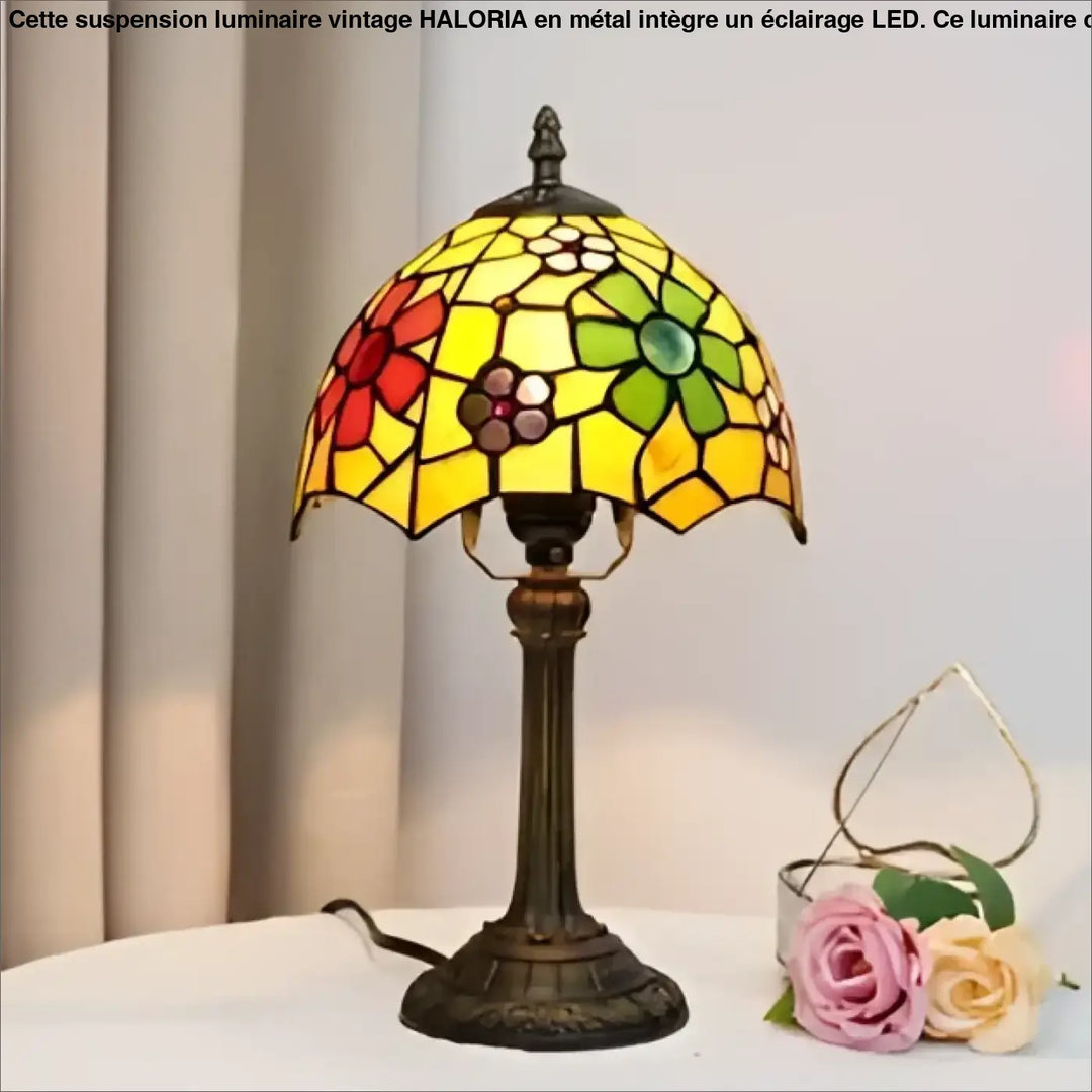 Lampe de chevet antika en luminaire antique avec design vintage en vitrail floral jaune rouge vert et violet