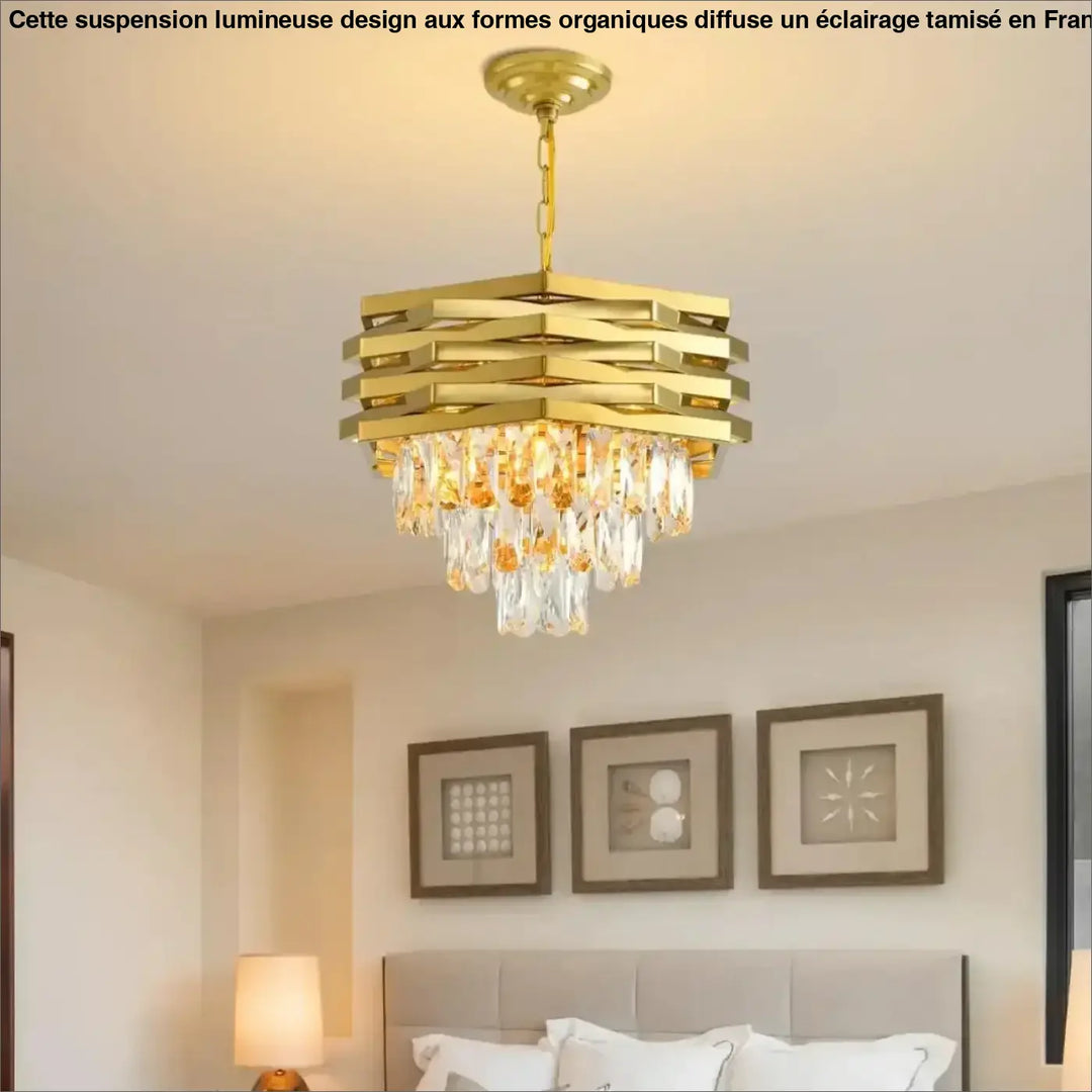 Suspension moderne dorée avec cristaux style luxe chic