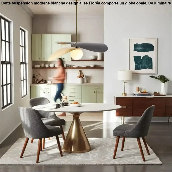 Suspension Moderne Blanche Design Ailée et Globe Opale

