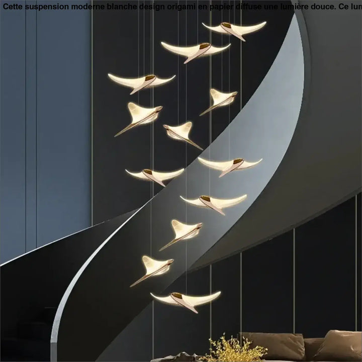 Suspension Design Volutes Aériennes LED Doré Sculptural

