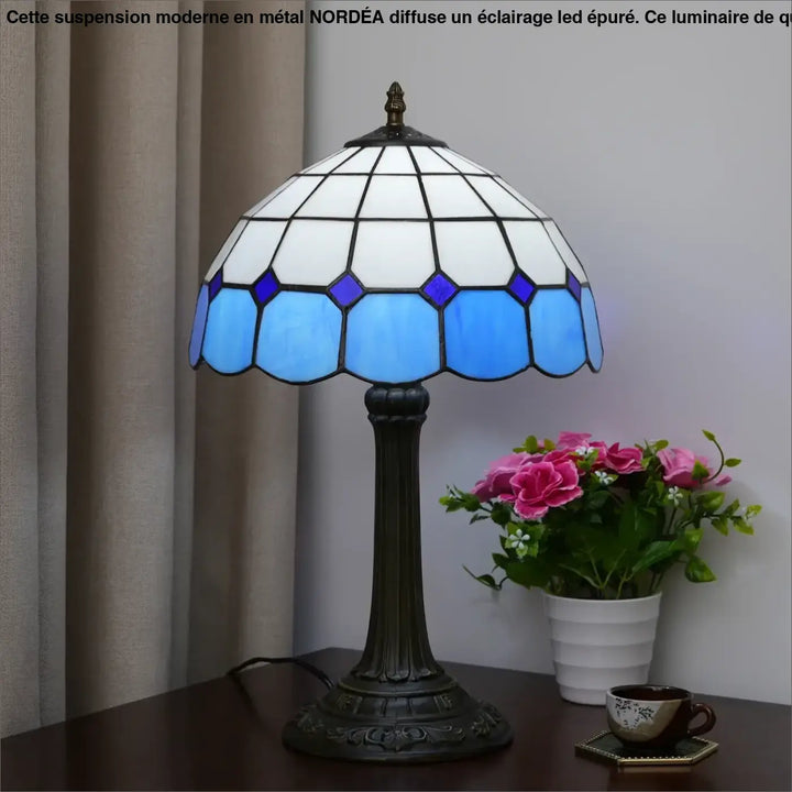 Lampe de table Nanih en verre teinté bleu et blanc avec base en bronze foncé pour décoration intérieure