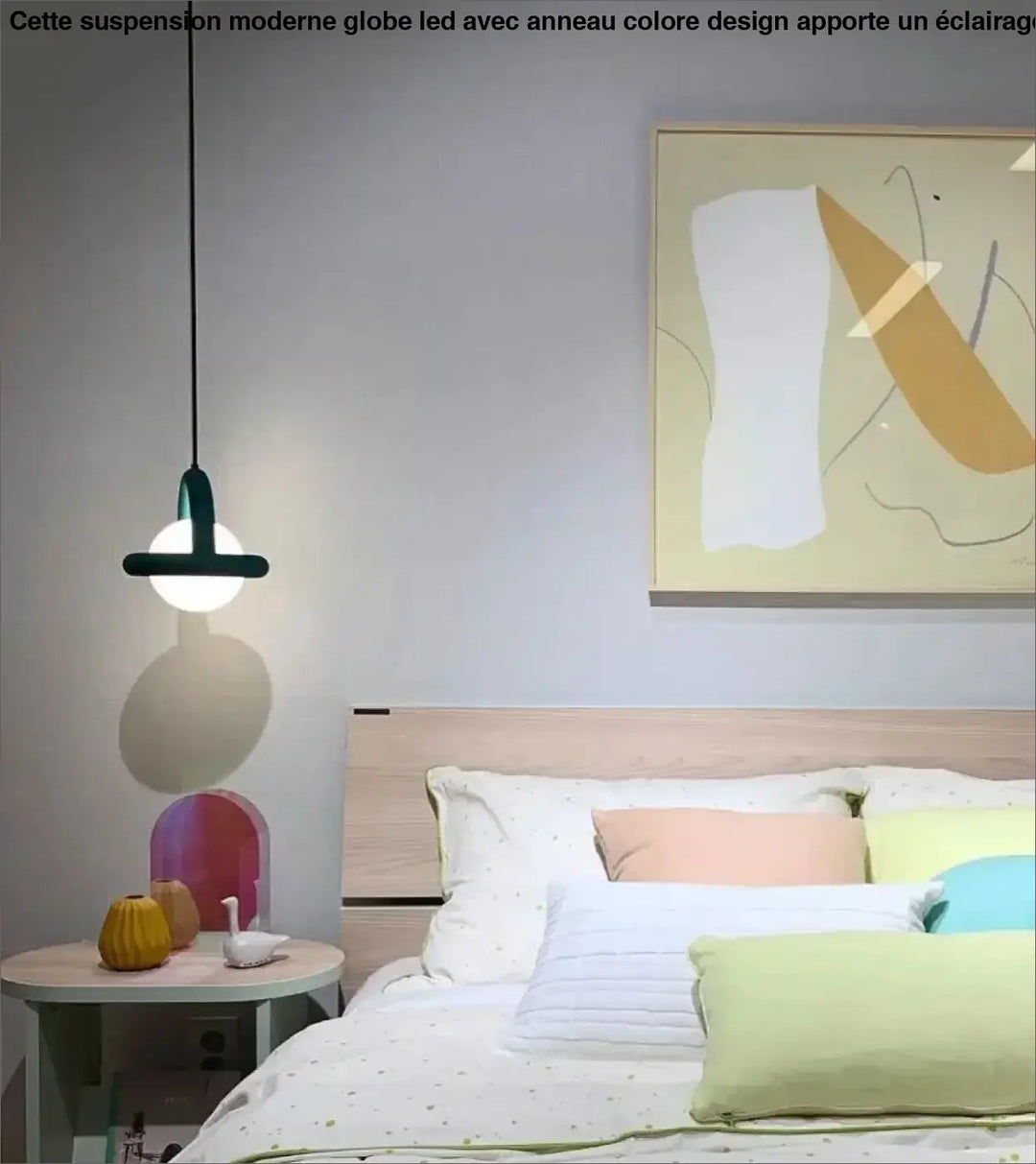 Suspension Moderne Globe LED et Anneau Coloré Design Ludique et Chic