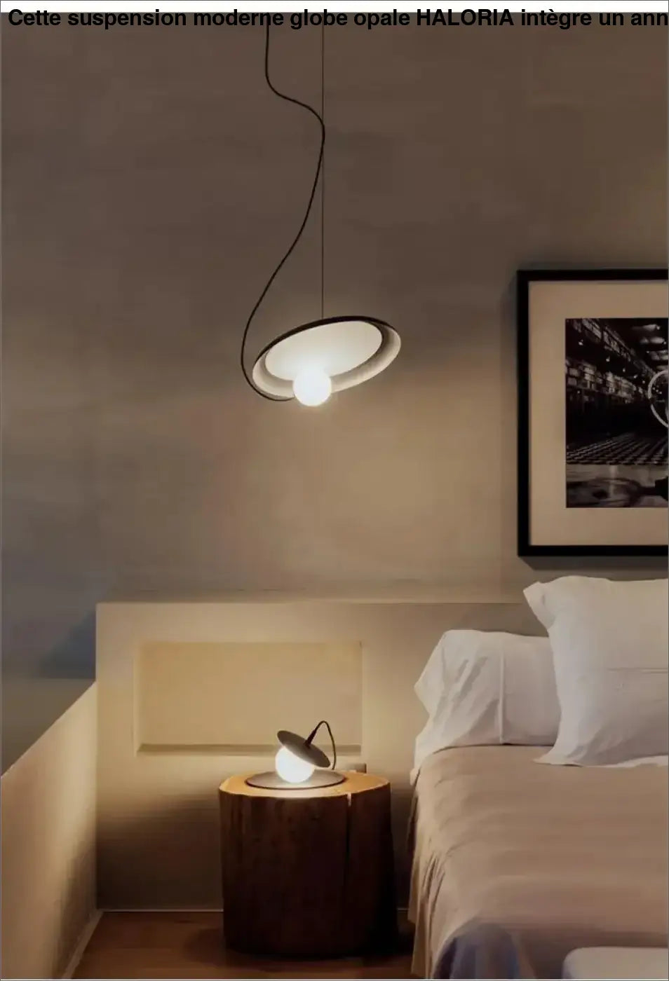 Suspension Moderne Globe Opale et Anneau Métal Design Spatial Chic