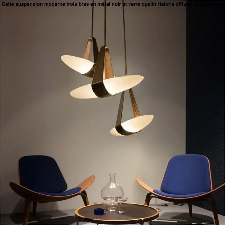 Suspension moderne trois bras métal noir et verre opalin

