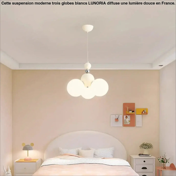Suspension Moderne Trois Globes Blancs Style Ludique Enfantin

